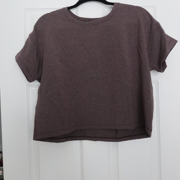 Lulu Lemon T-shirt - Picture 1 of 2